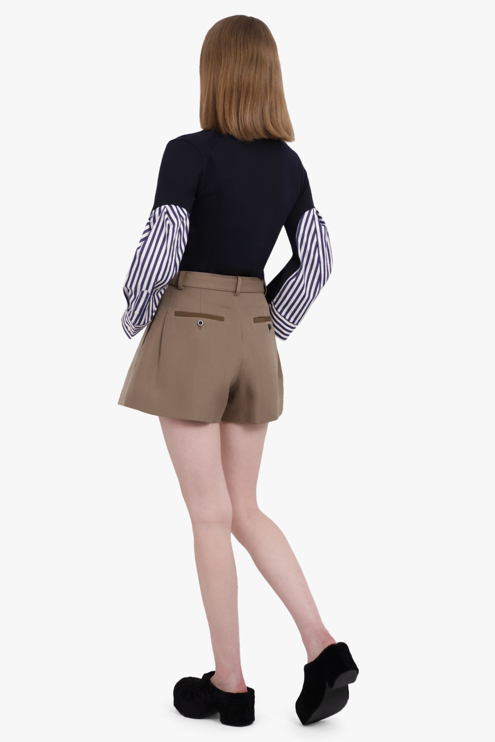 PLEATING DETAIL SHORT | BROWN - 4