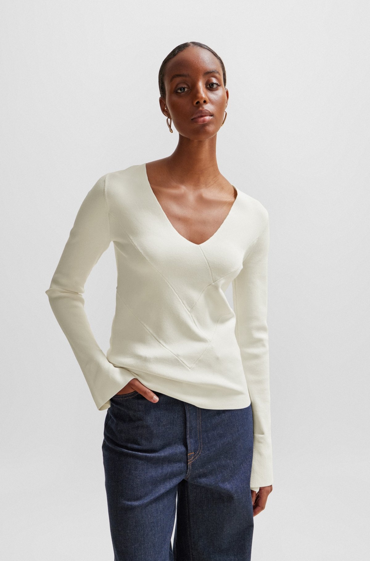 KNITTED SWEATER WITH A RIBBED STRUCTURE - 2