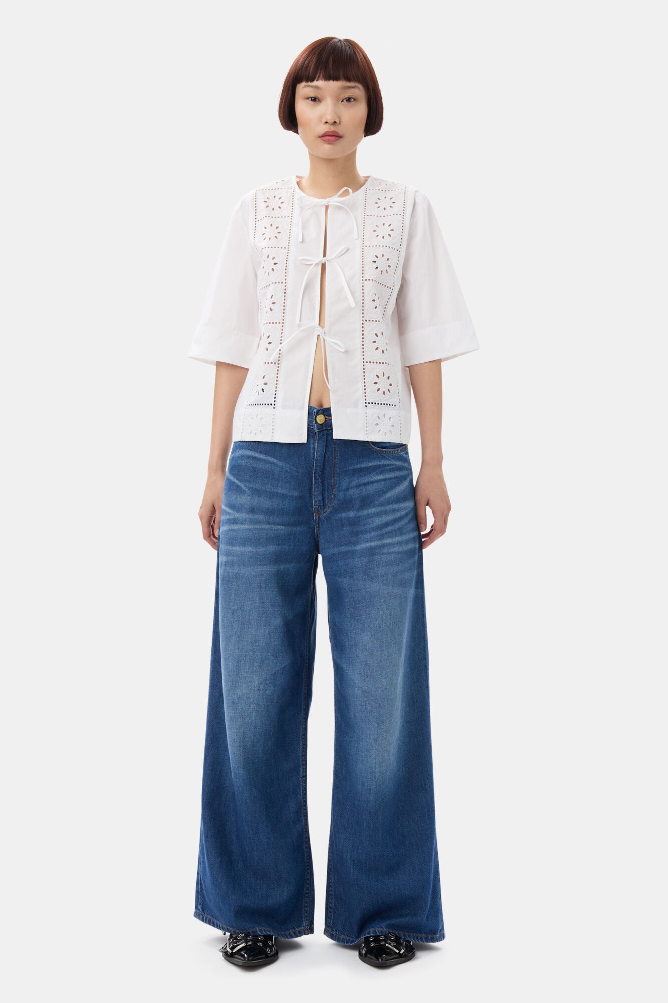 WHITE BRODERIE ANGLAISE TIE BLOUSE - 3