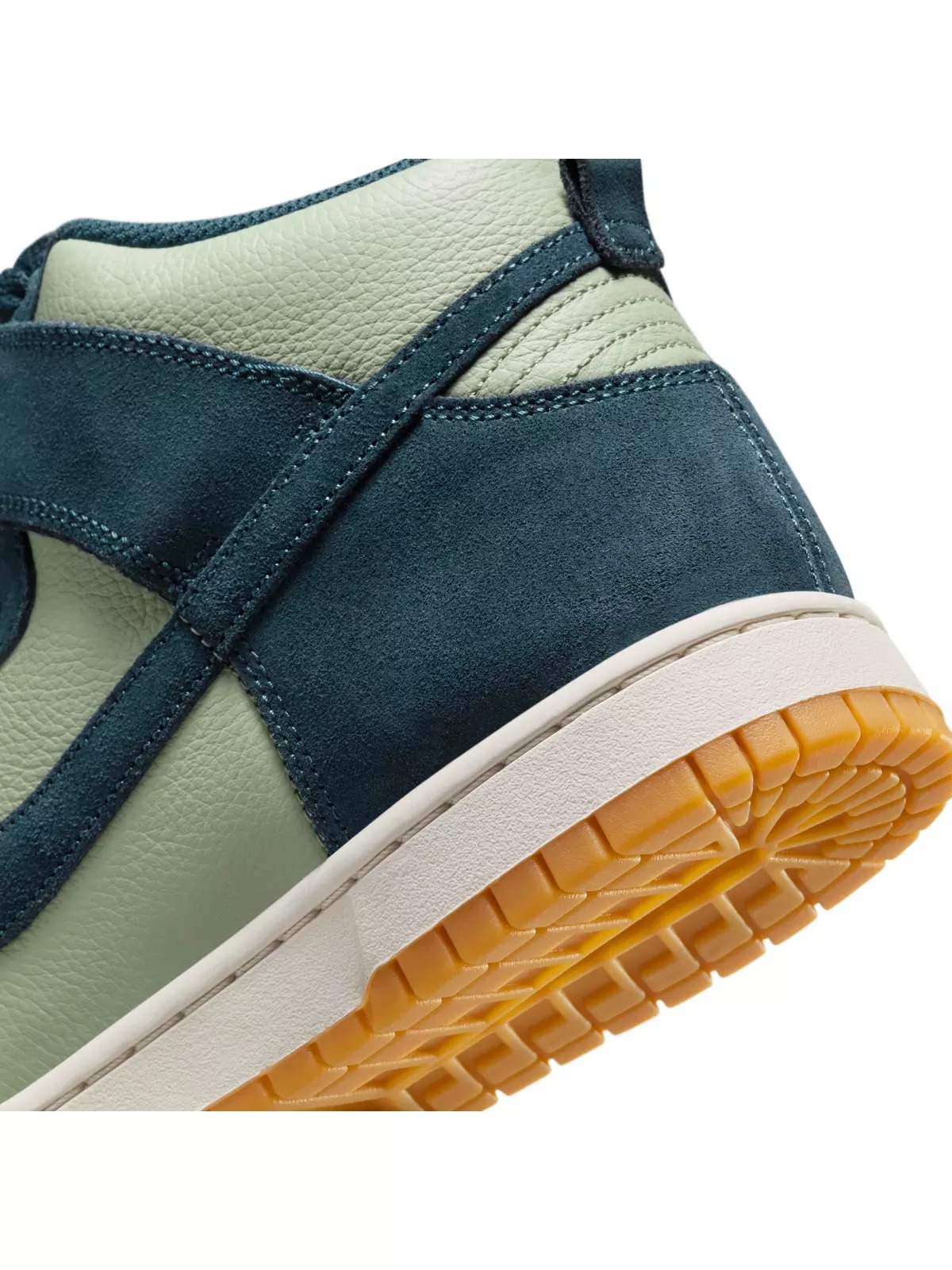 Dunk High "Jade Horizon/Phantom/Gum Yellow/Armory Navy" Men's Shoe - 8