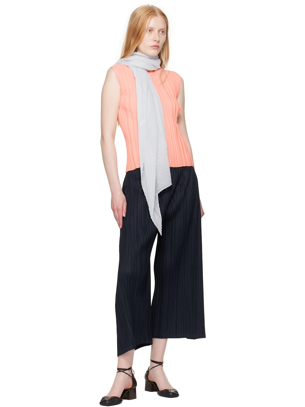 Pleats Please Issey Miyake Gray Basic Scarf | REVERSIBLE