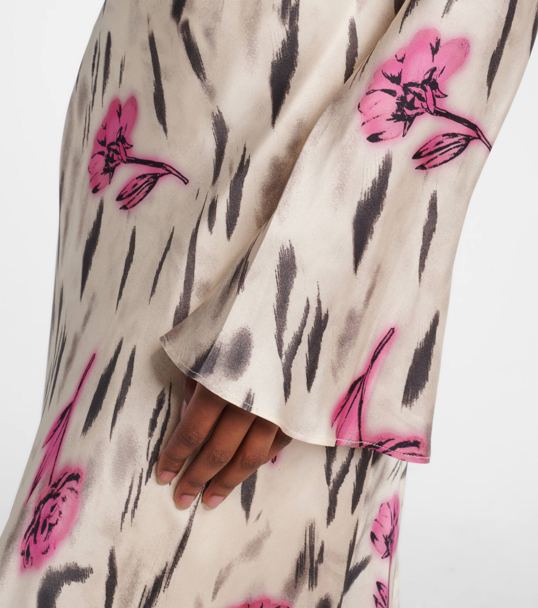 Floral open-back satin maxi dress - 5
