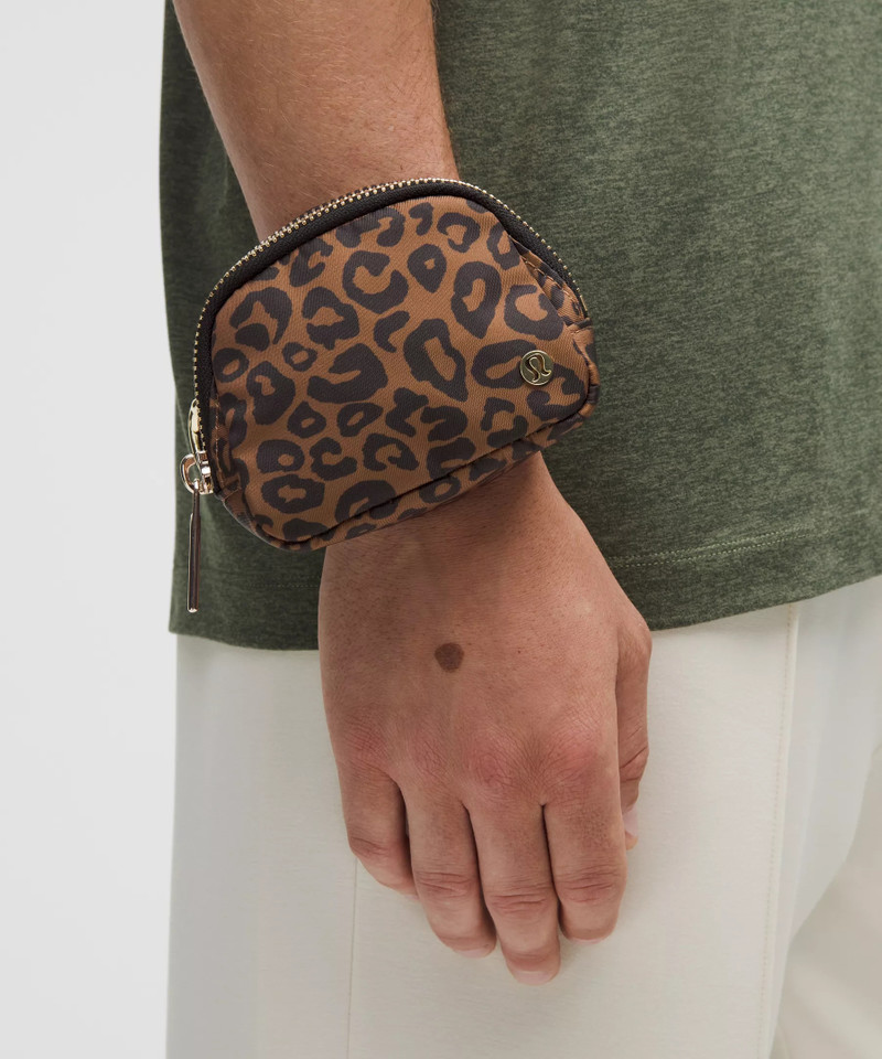 Everywhere Belt Bag Nano 4