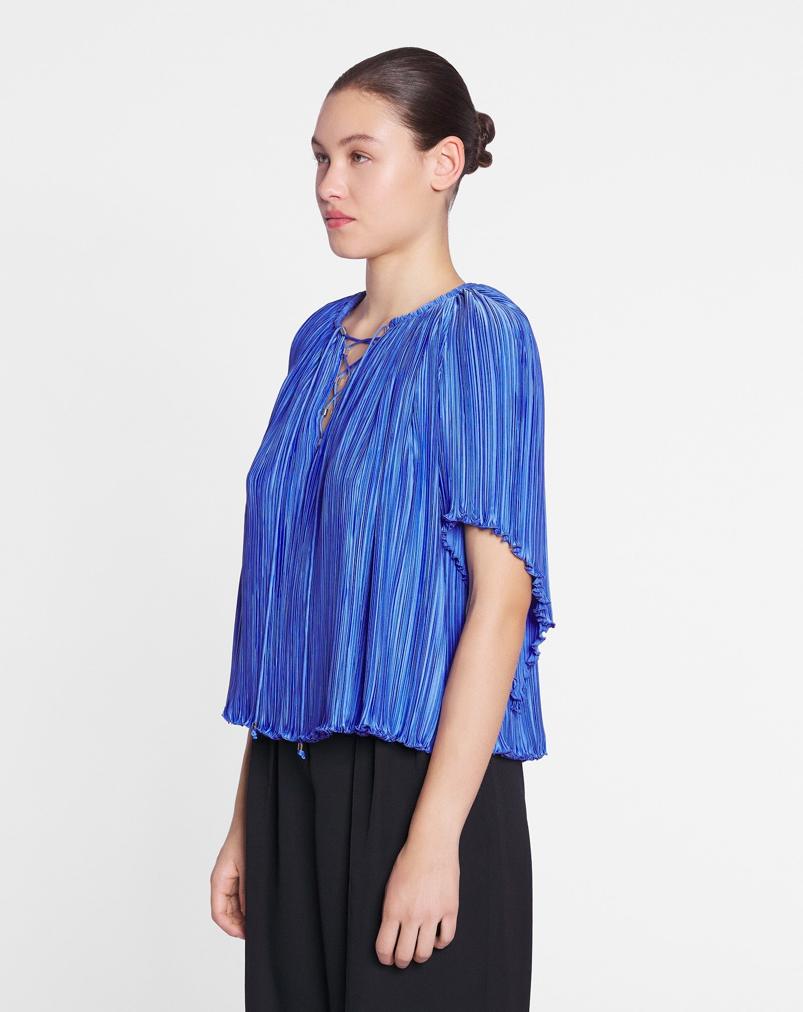 SHORT-SLEEVED BLOUSE - 3