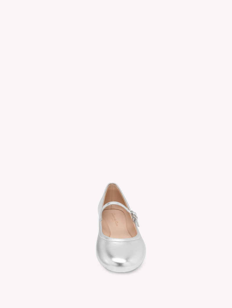Gianvito Rossi CARLA outlook