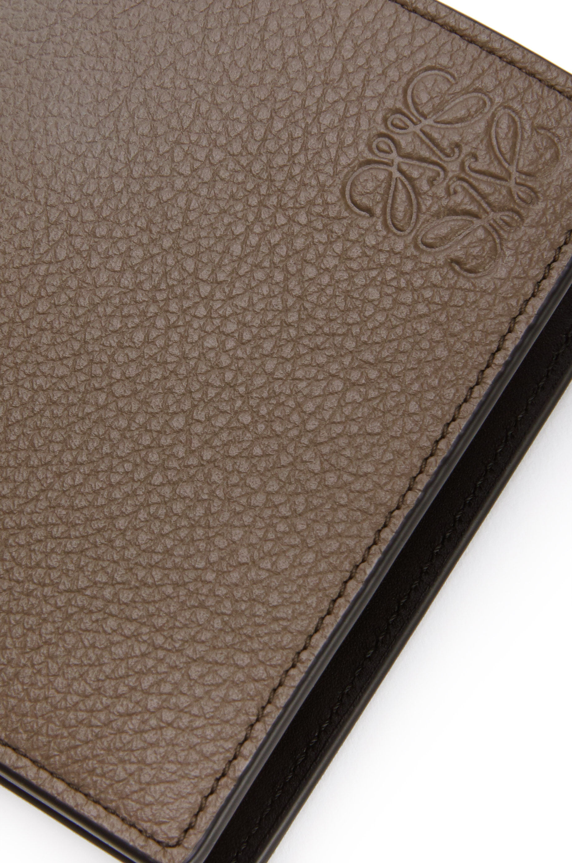 Bifold wallet in grained calfskin - 5