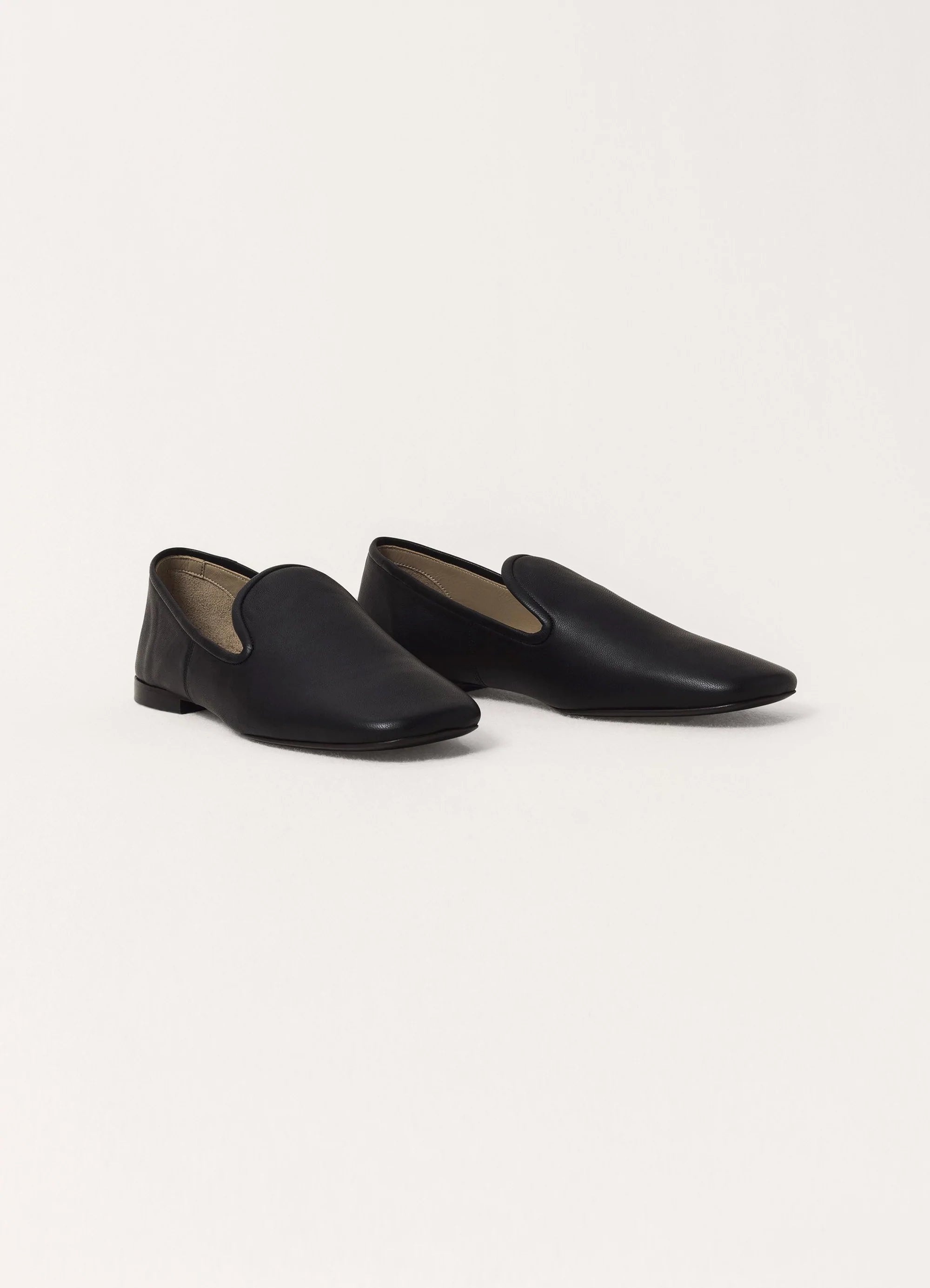 SOFT LOAFERS
SATIN NAPPA LEATHER - 2