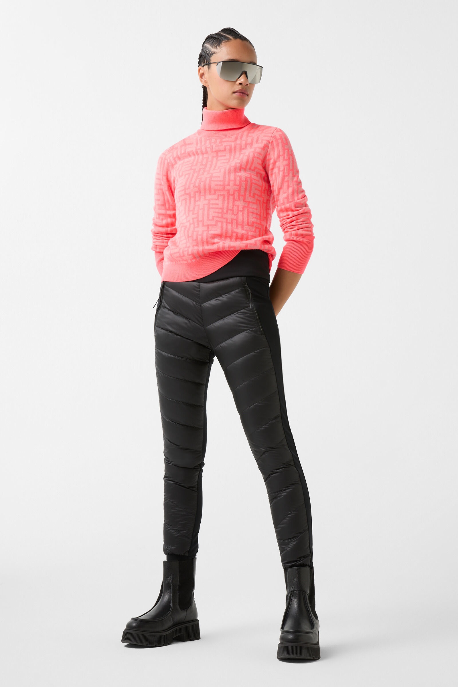 Cora quilted pants in Black - 4