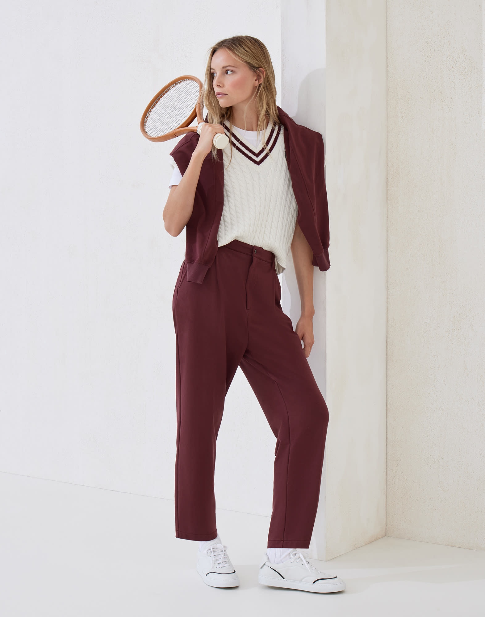 Cashmere cable knit sweater vest with logo - 5