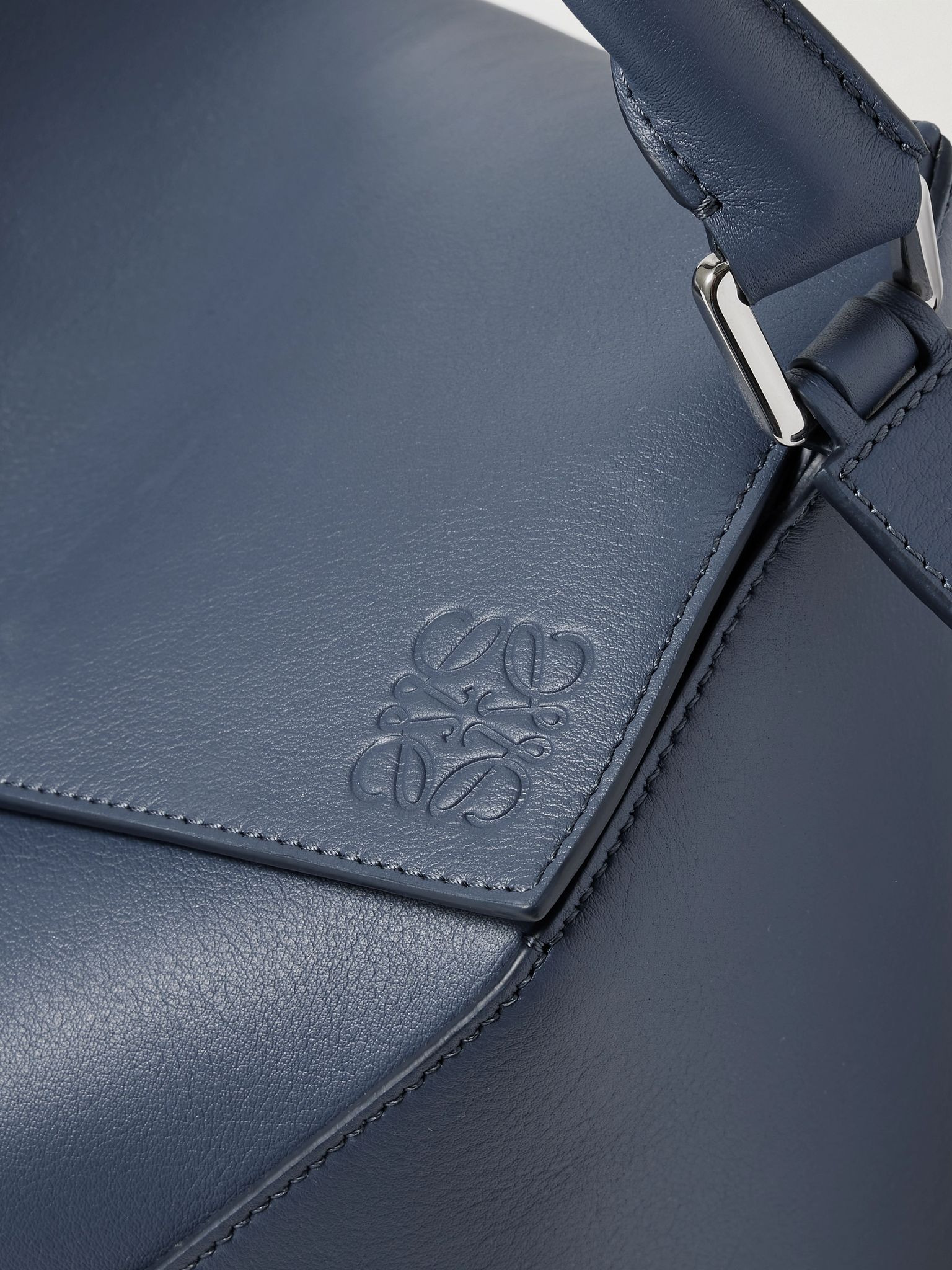 Puzzle Edge Large Logo-Debossed Leather Messenger Bag Blue - 4