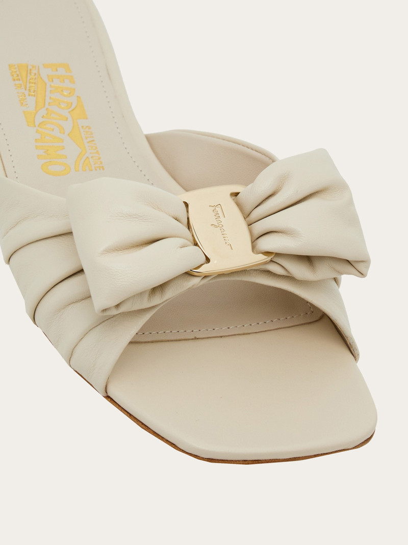 Padded Vara bow slide 6