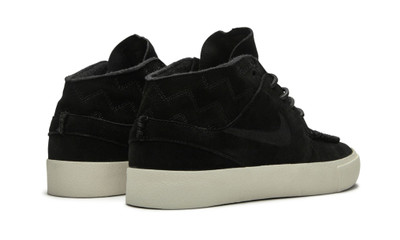 Nike Stefan Janoski Mid Crafted outlook