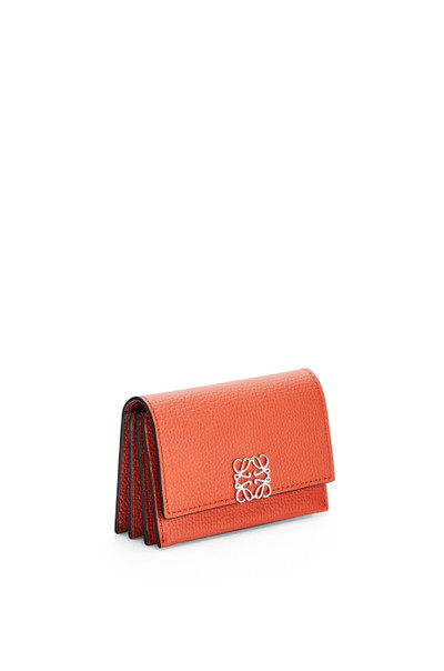 Loewe Anagram accordion cardholder in pebble grain calfskin outlook