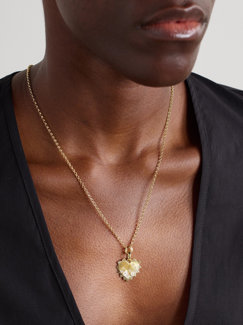 FOUNDRAE Heart Love Token Medium Medallion 18-karat Gold Diamond Pendant outlook