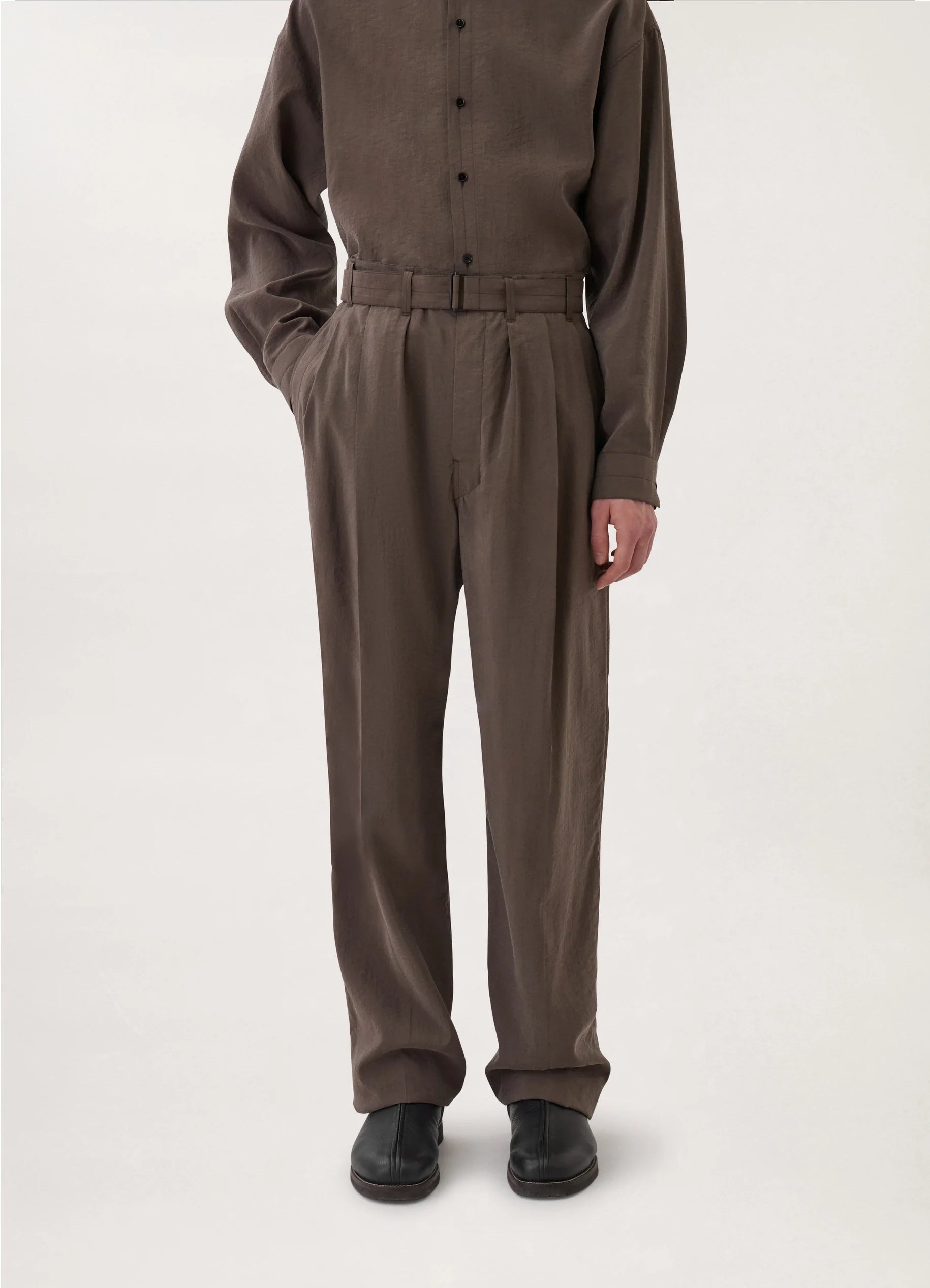 LOOSE PLEATED PANTS
DRY SILK - 5