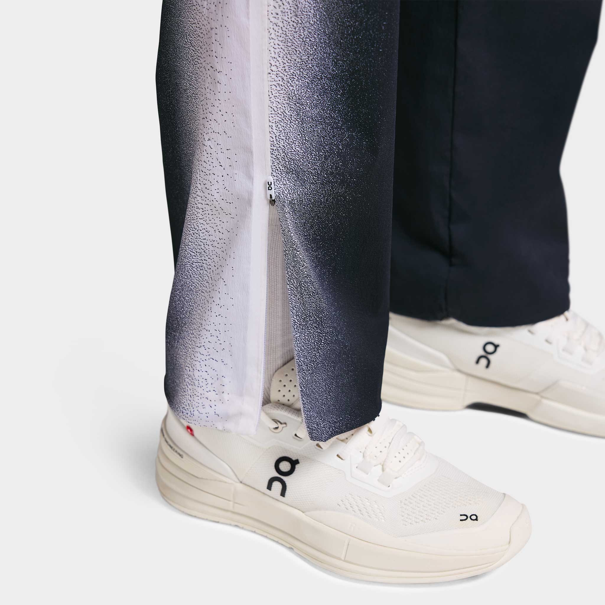 On Court Track Pants Women's - 3