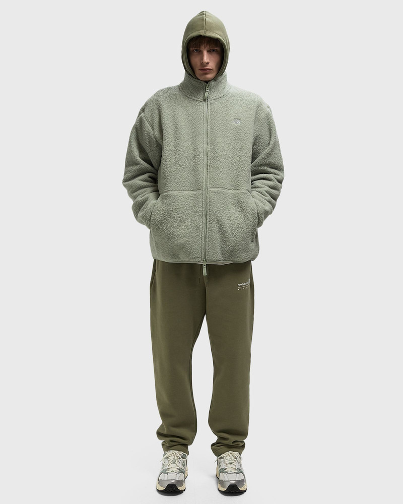 New Balance HP JACKET outlook