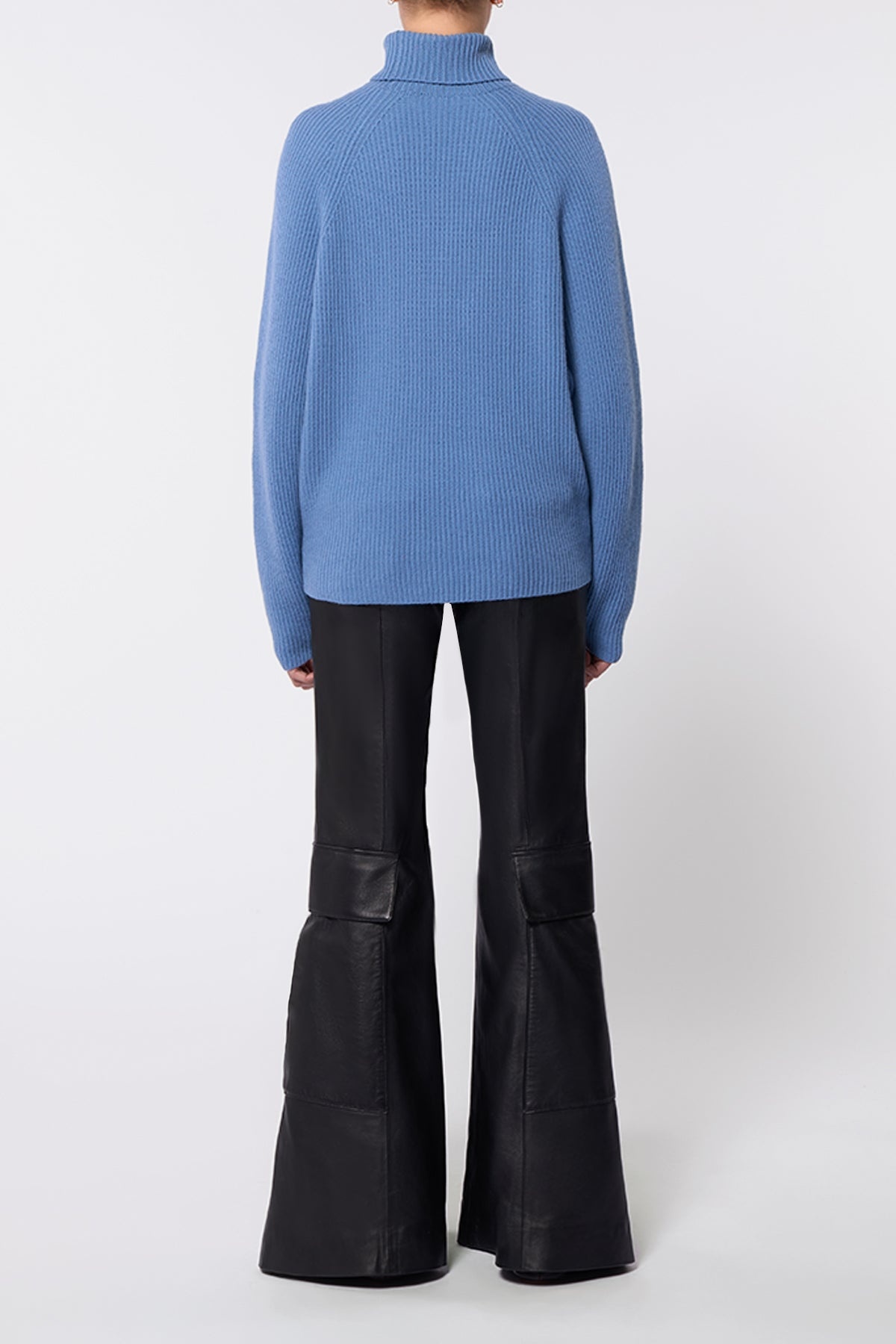 Wigman Knit Turtleneck Sweater in Light Blue Cashmere - 4