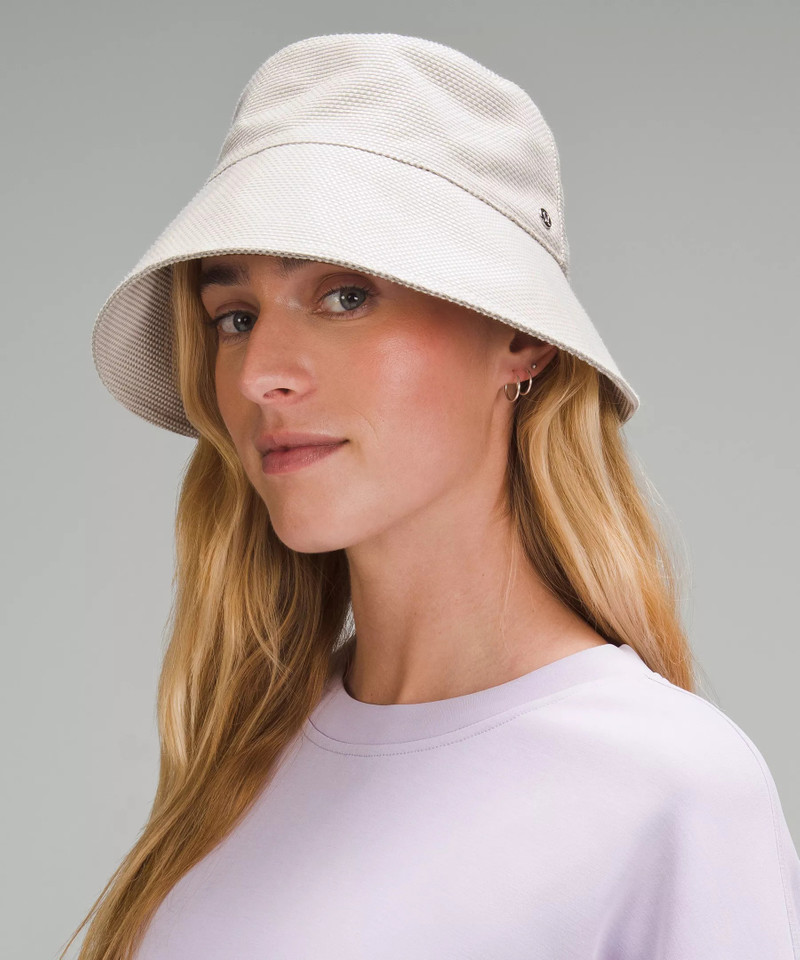 lululemon Women's Canvas Bucket Hat outlook