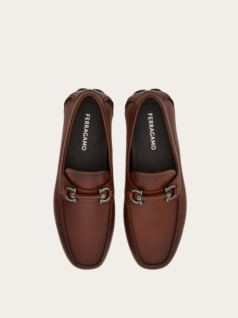 FERRAGAMO Gancini ornament driver outlook