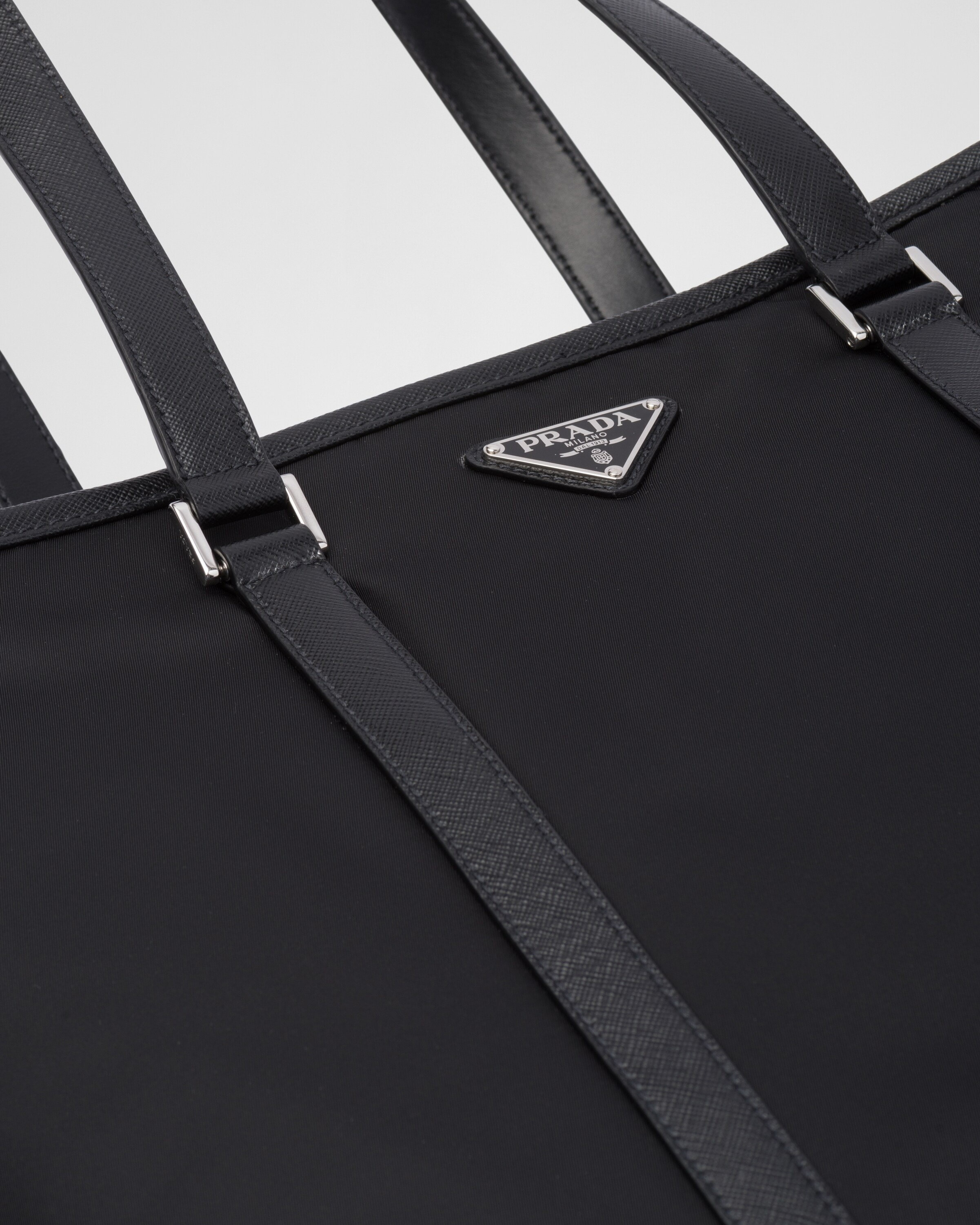 Re-Nylon and Saffiano leather tote bag - 6