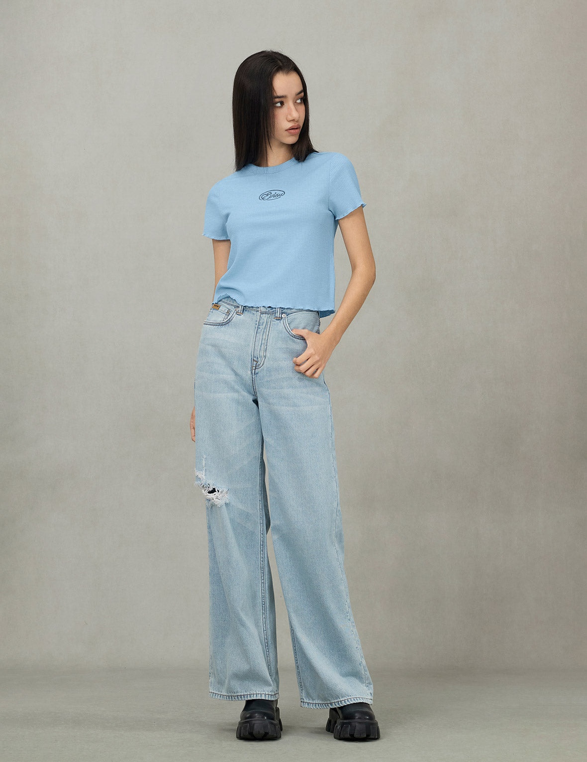 Rope Twist Logo Embroidery Fashion Fit T-shirt - 3