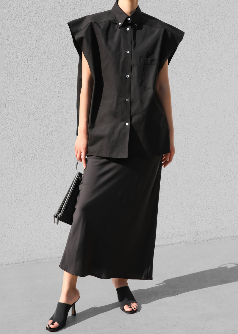 Rae Sleeveless Button Down Shirt - Black 3
