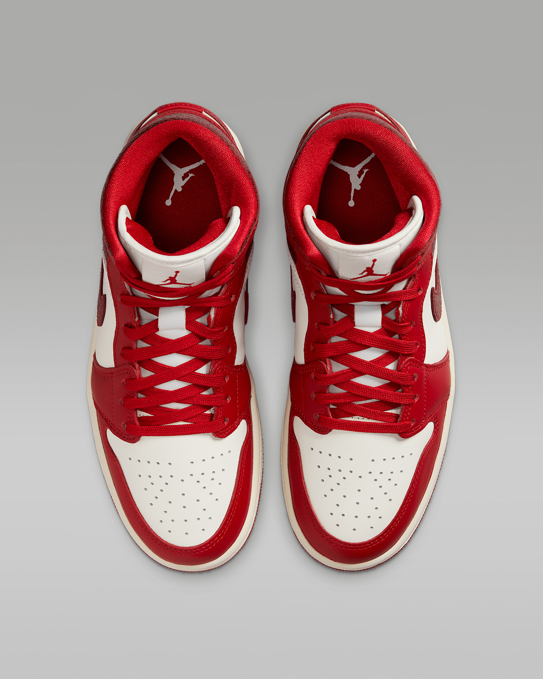 Air Jordan 1 Mid SE Women's Shoes - 4