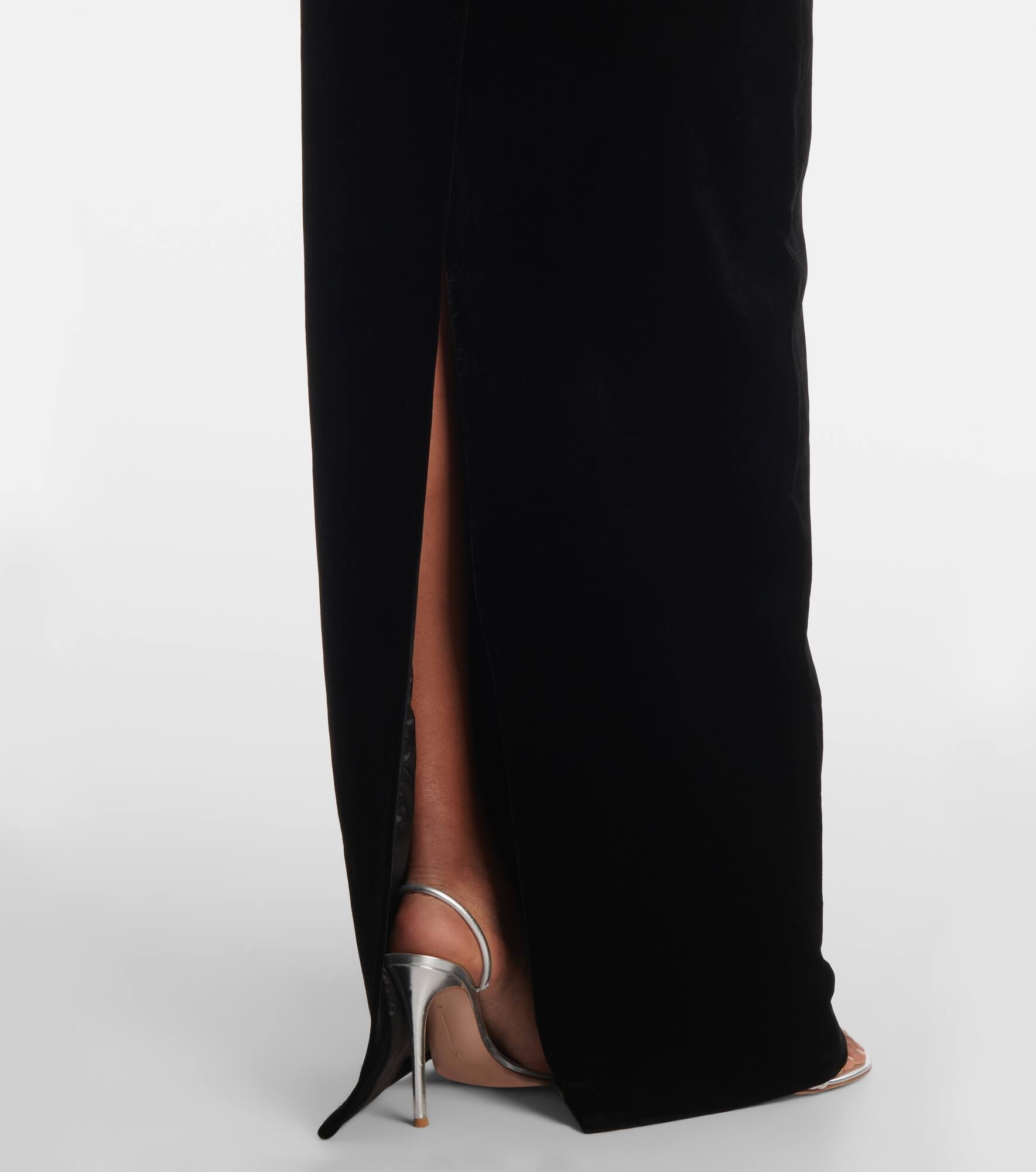 Crystal-embellished velvet gown - 5