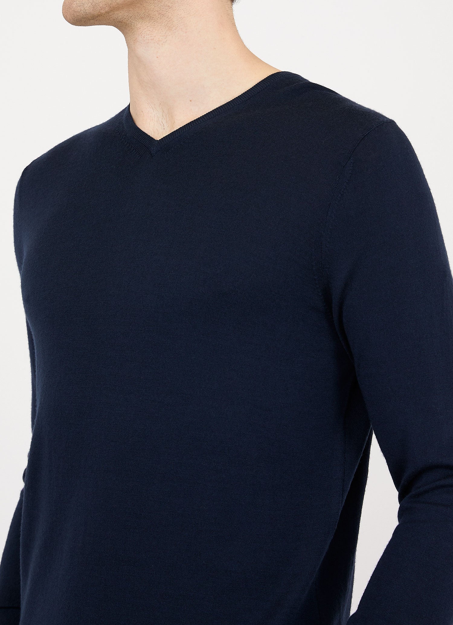 Merino V Neck Jumper - 5
