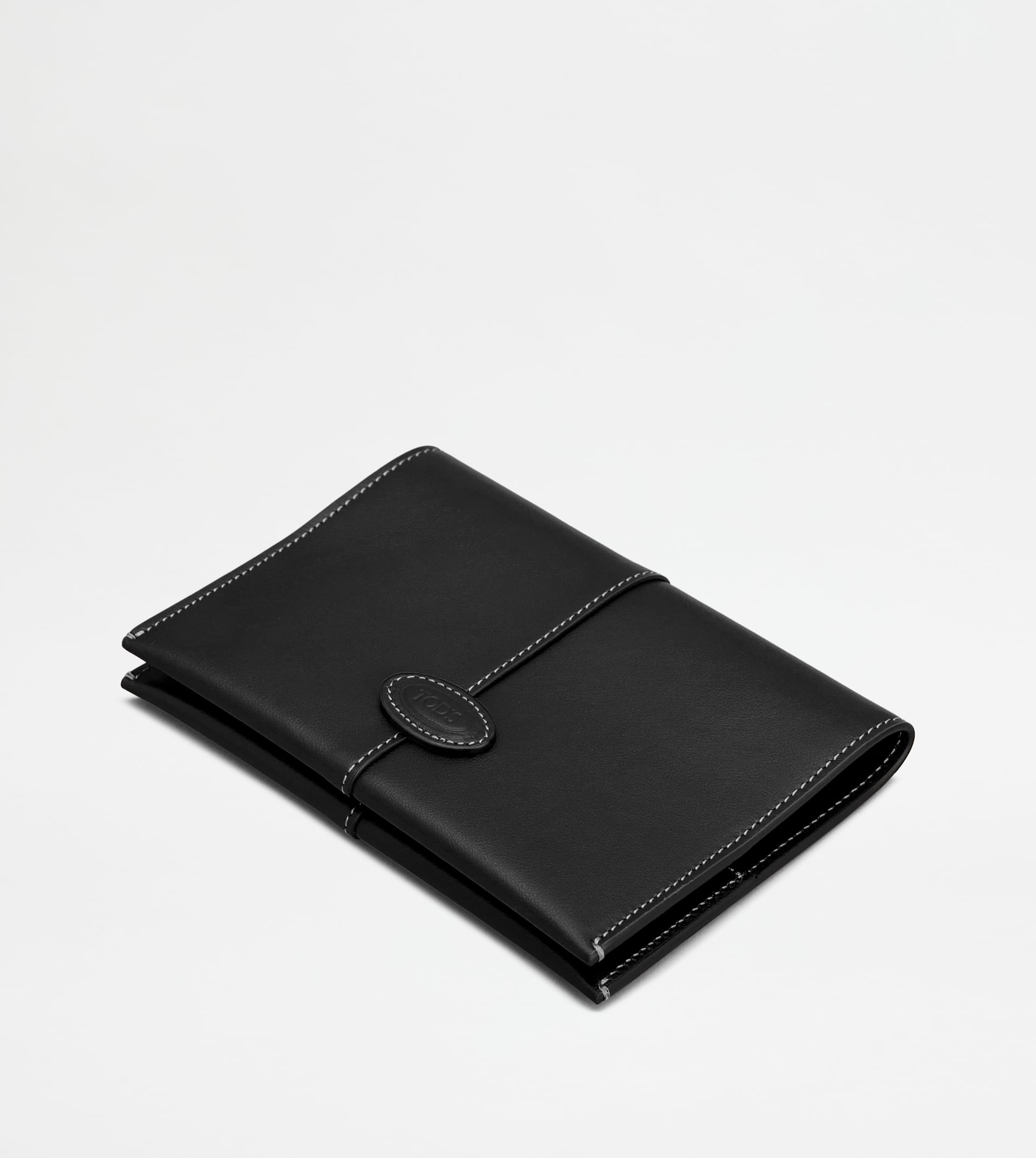 PASSPORT HOLDER IN LEATHER - BLACK - 3