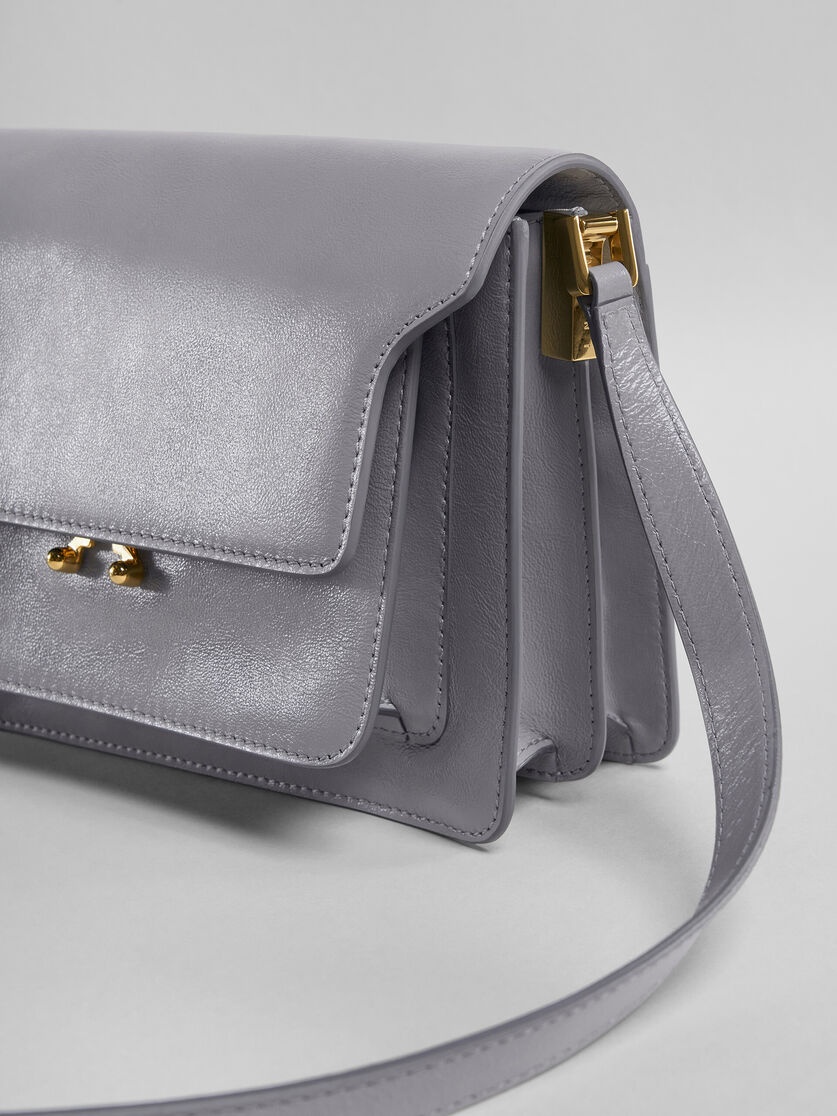 TRUNK SOFT MEDIUM BAG IN GREY LEATHER - 5