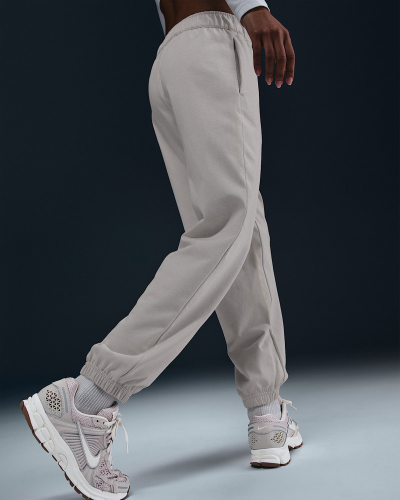 Nike Sportswear Women's Easy Joggers 5