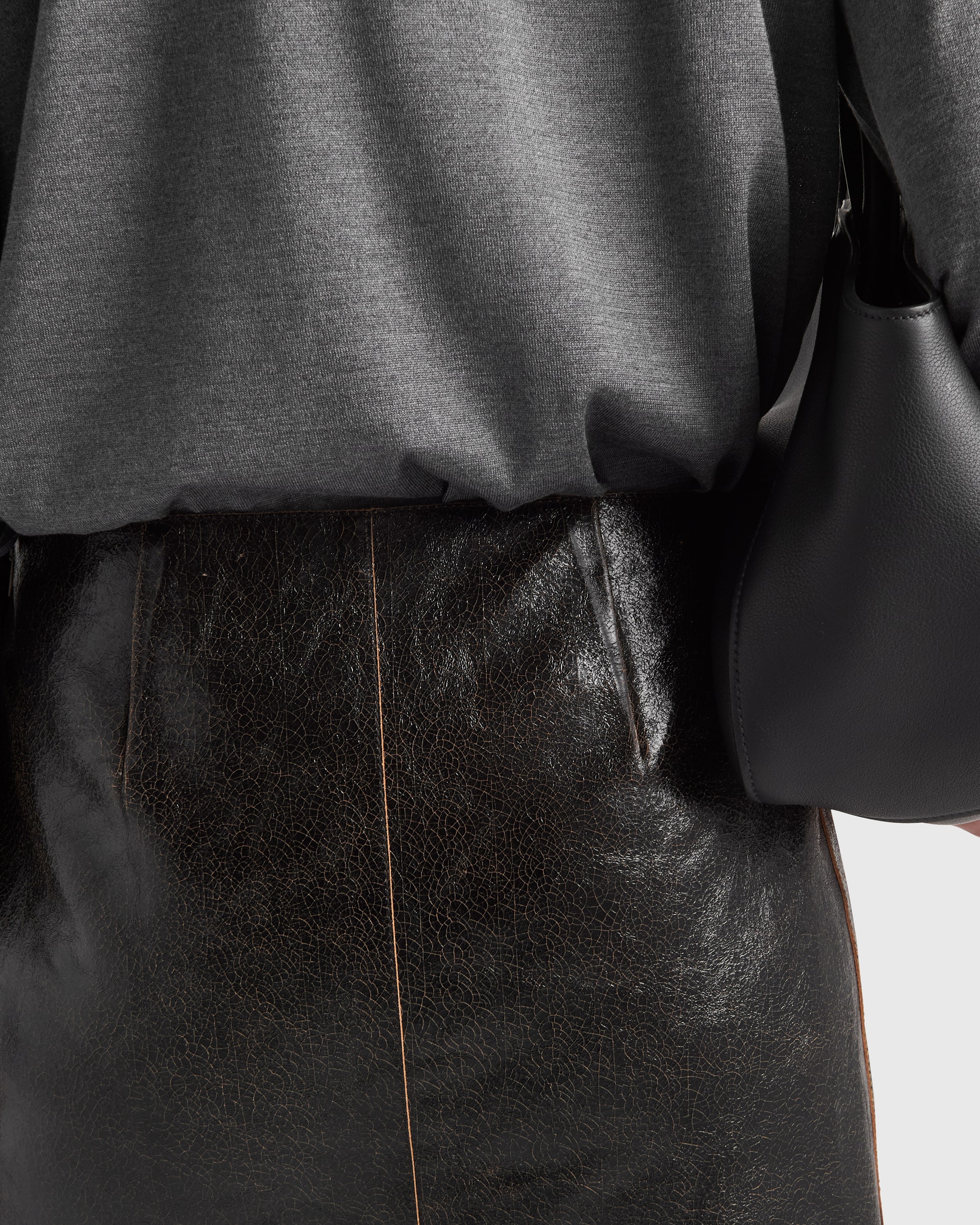 Craquelé leather skirt - 4