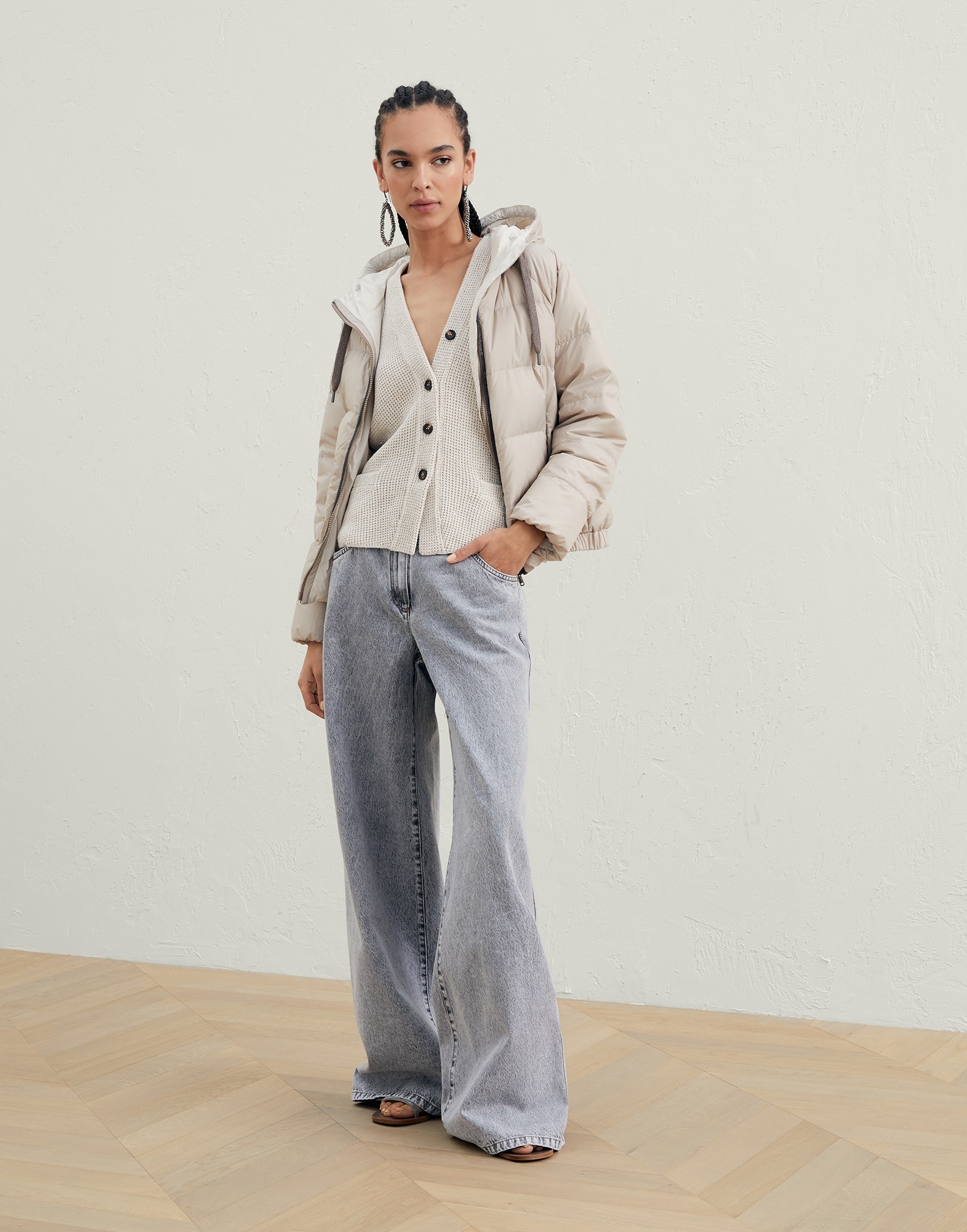 Classic denim baggy wide trousers with shiny tab - 4