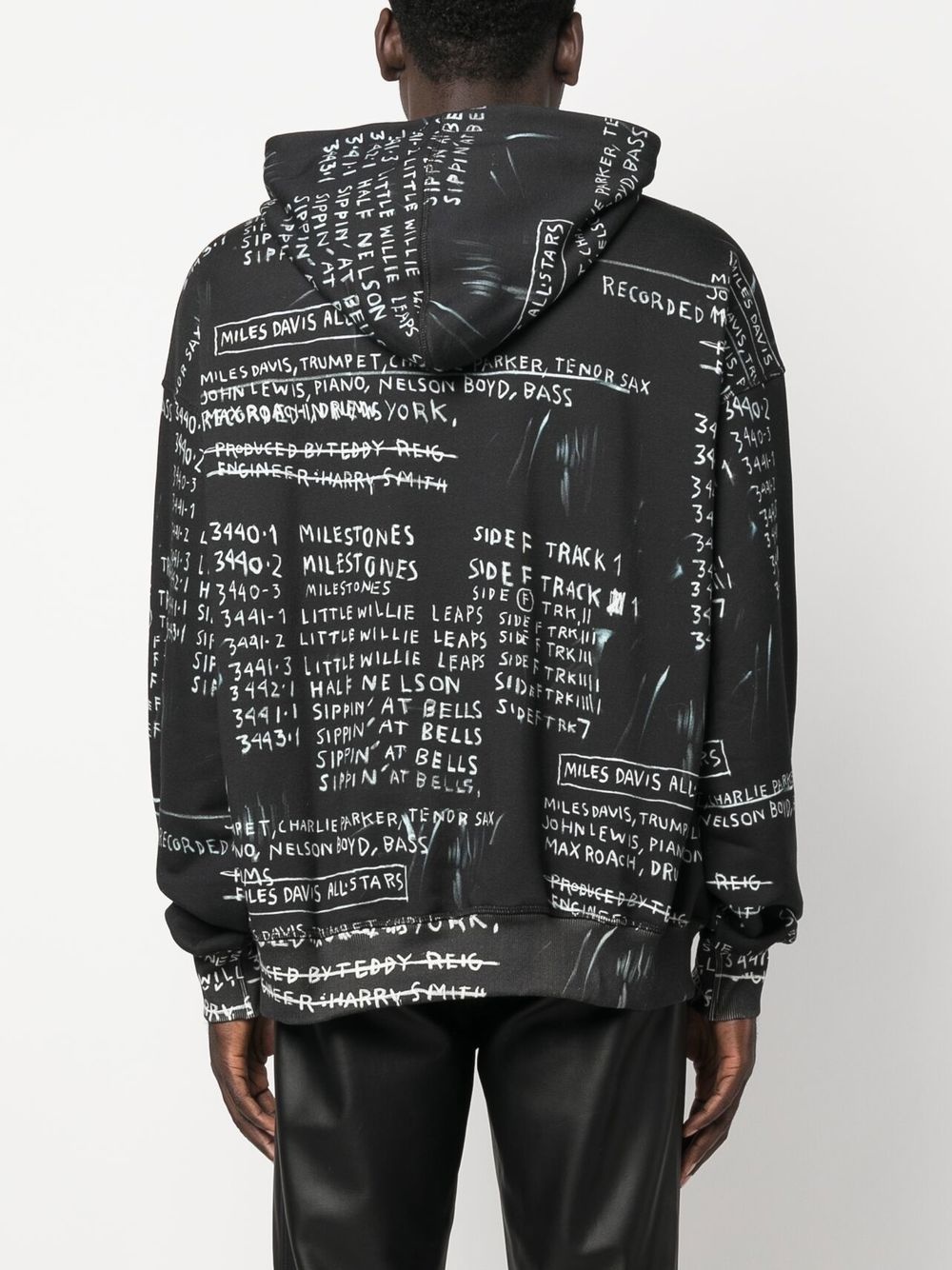 graphic-print hoodie - 4