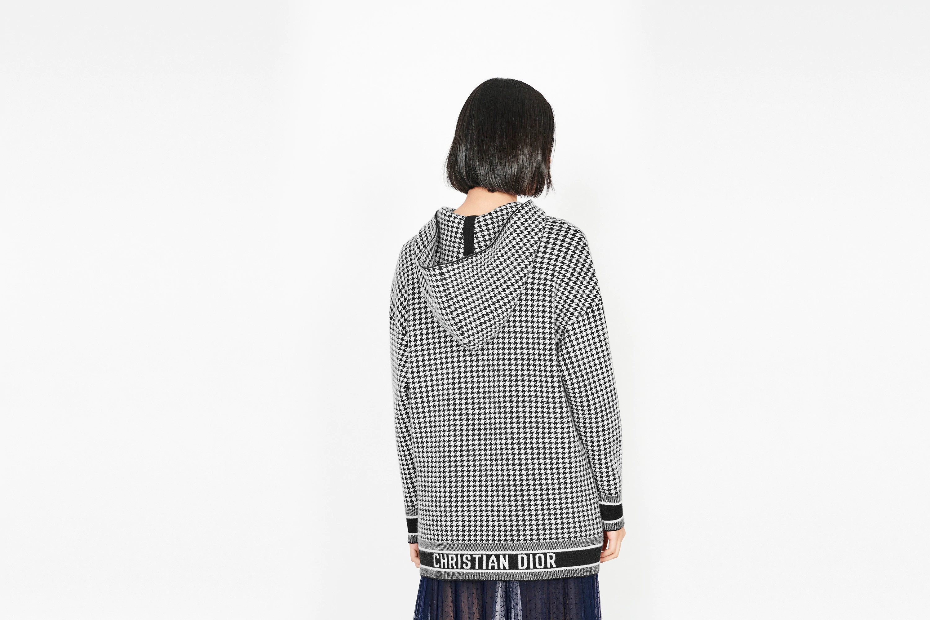 30 Montaigne Oversized Hooded Sweatshirt - 2