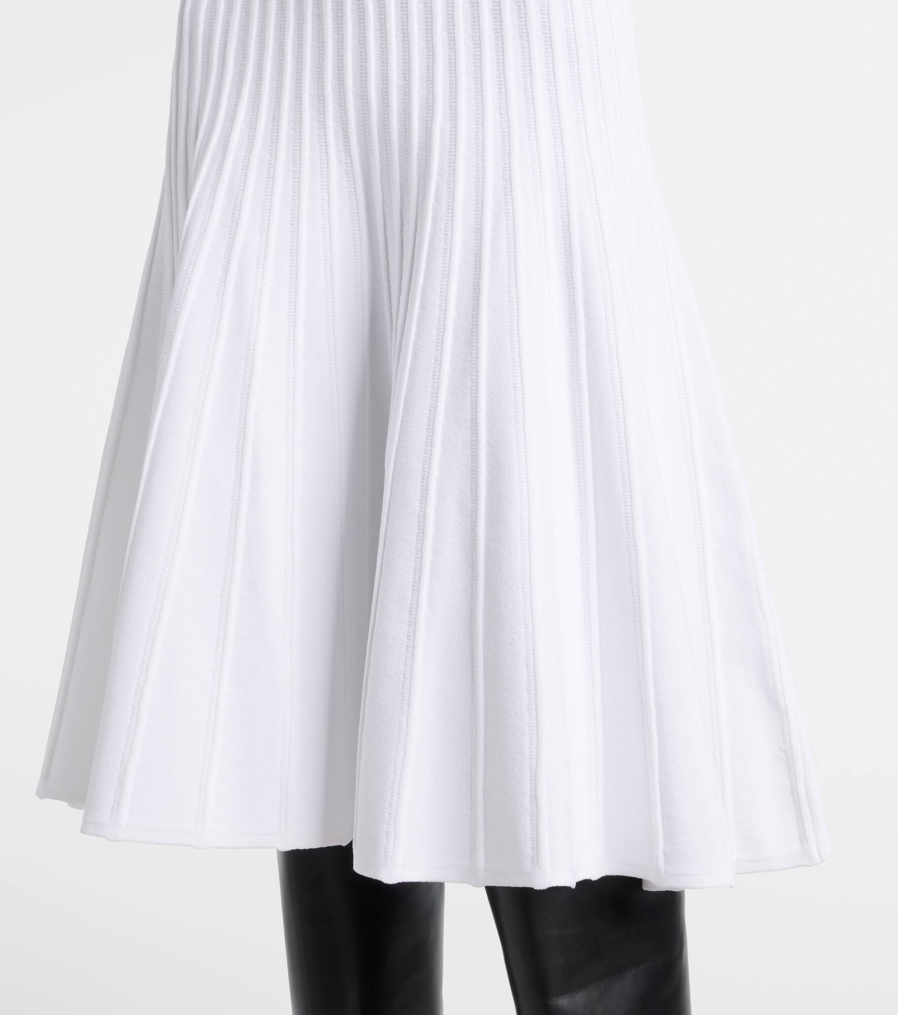 Ribbed-knit turtleneck midi dress - 5