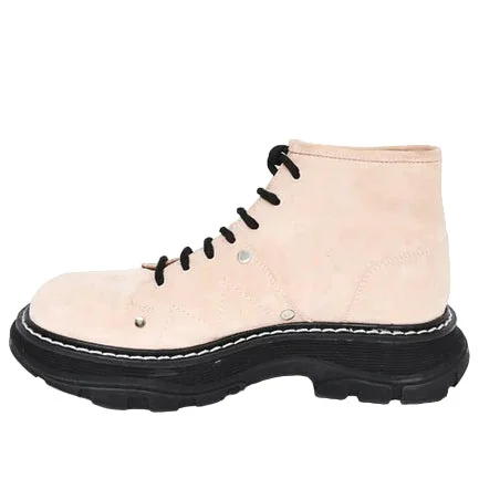 (WMNS) Alexander McQueen Tread Boots 'Beige Black' 595469WHZ281887 - 1