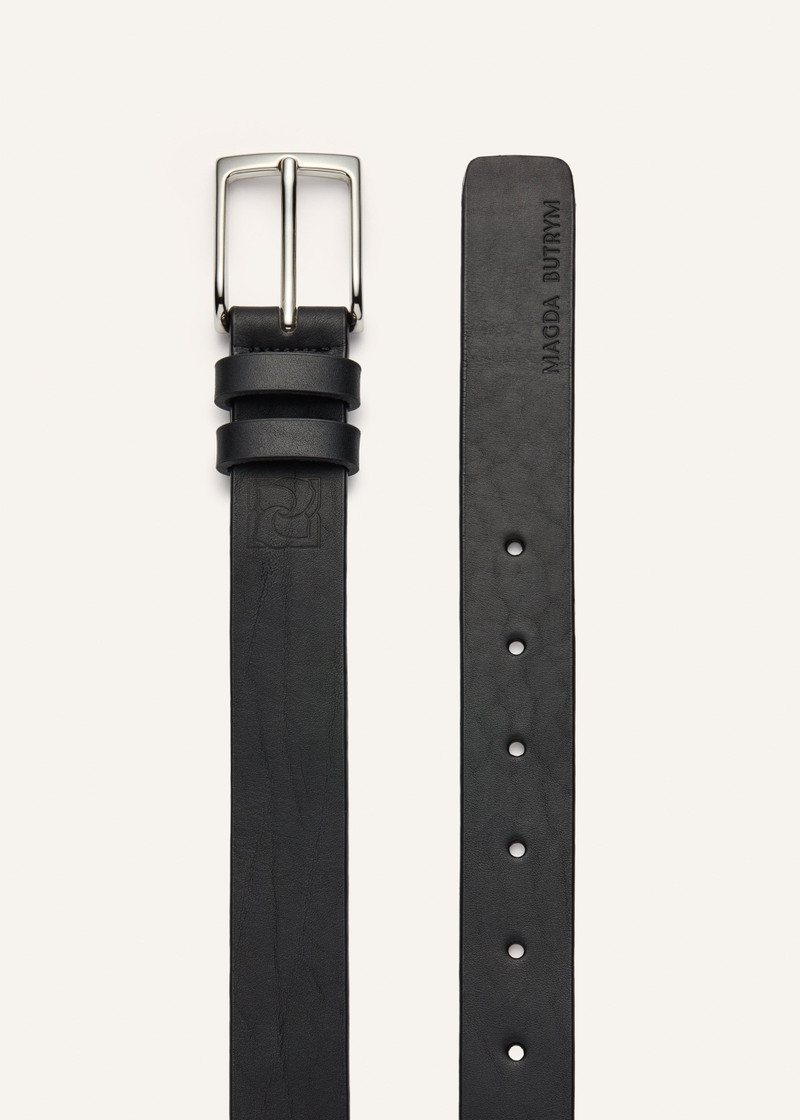 Classic matte black leather belt in silver 1