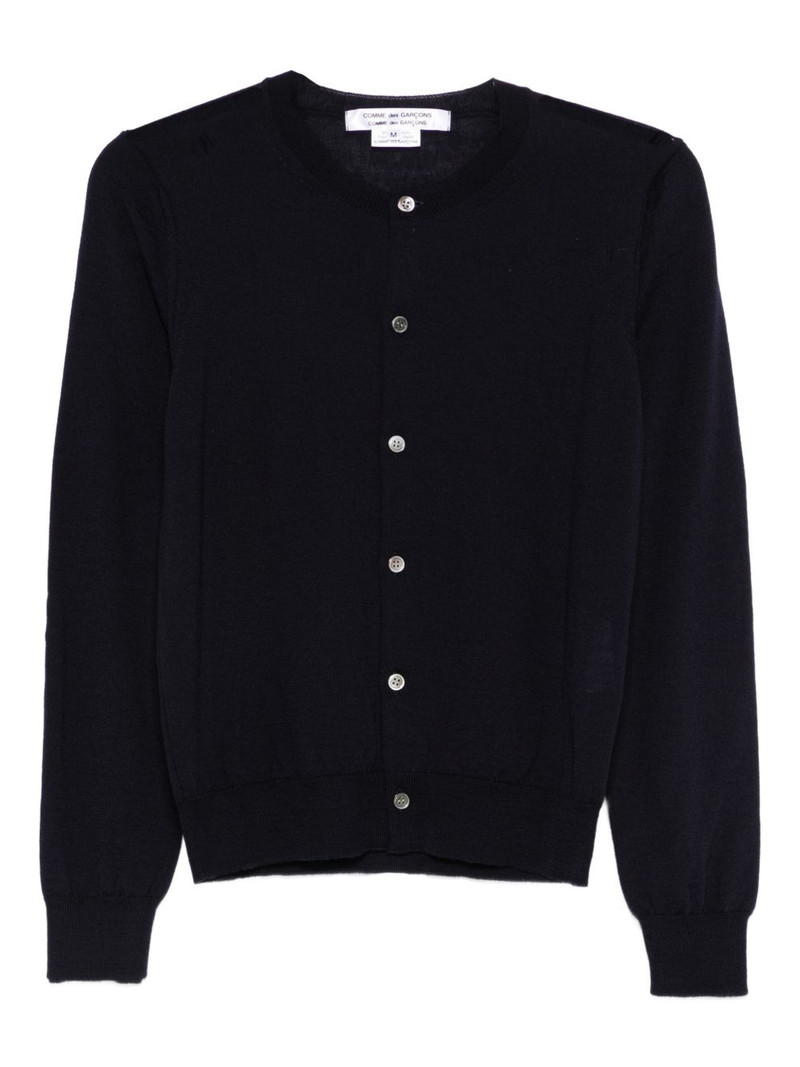 button knitwear 1