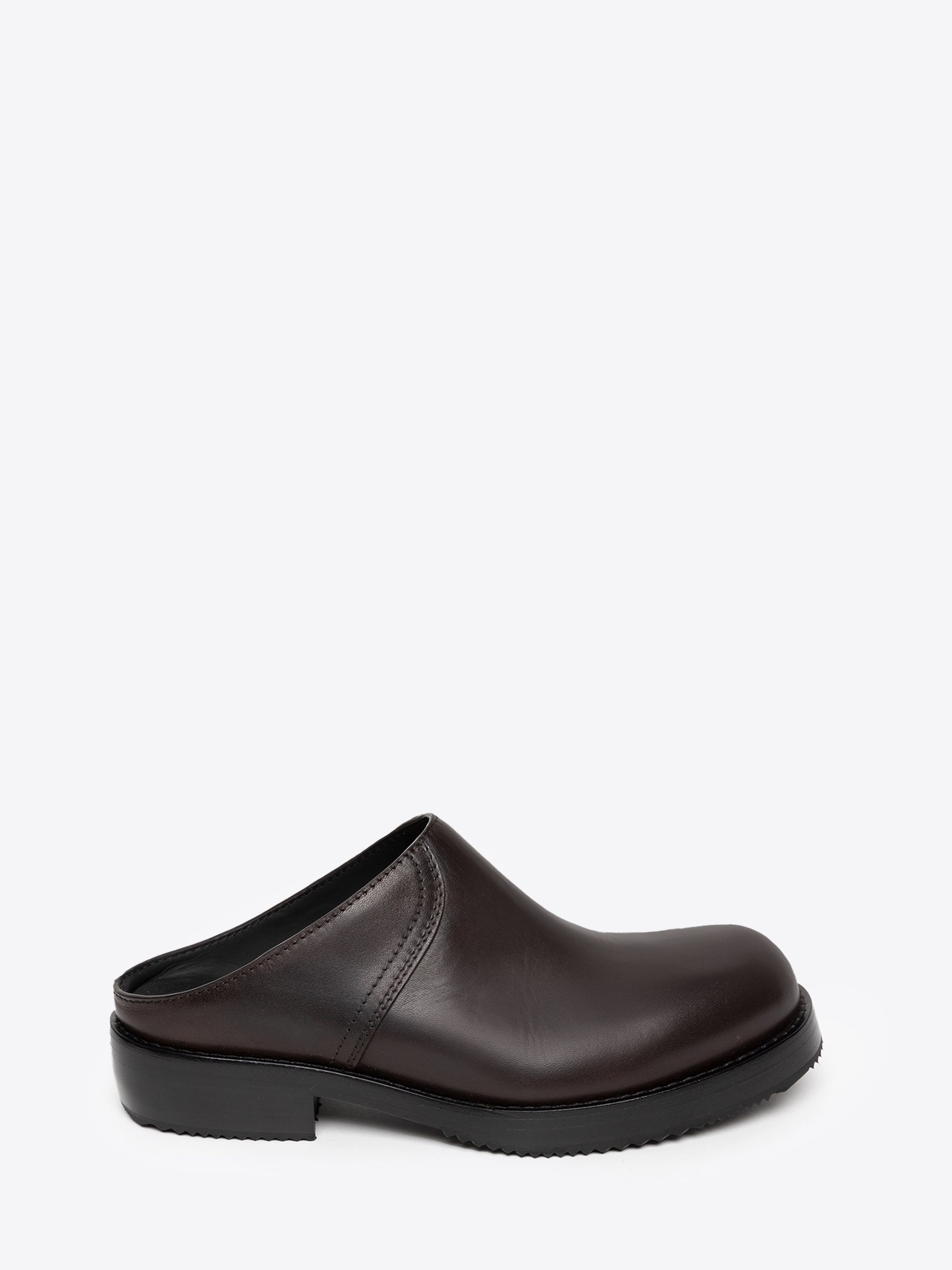 LEATHER CLOGS - 2