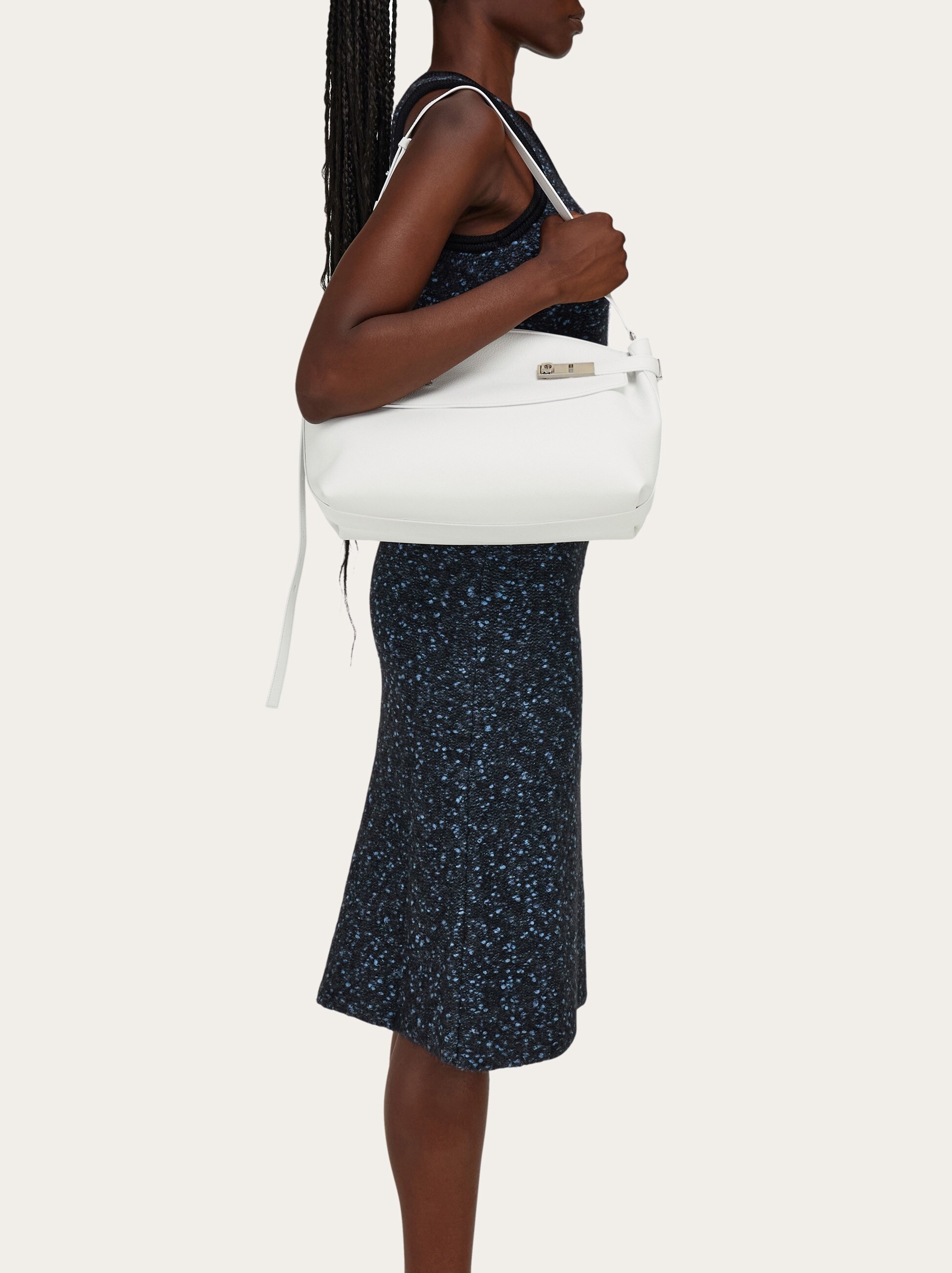 Hug shoulder bag - 10