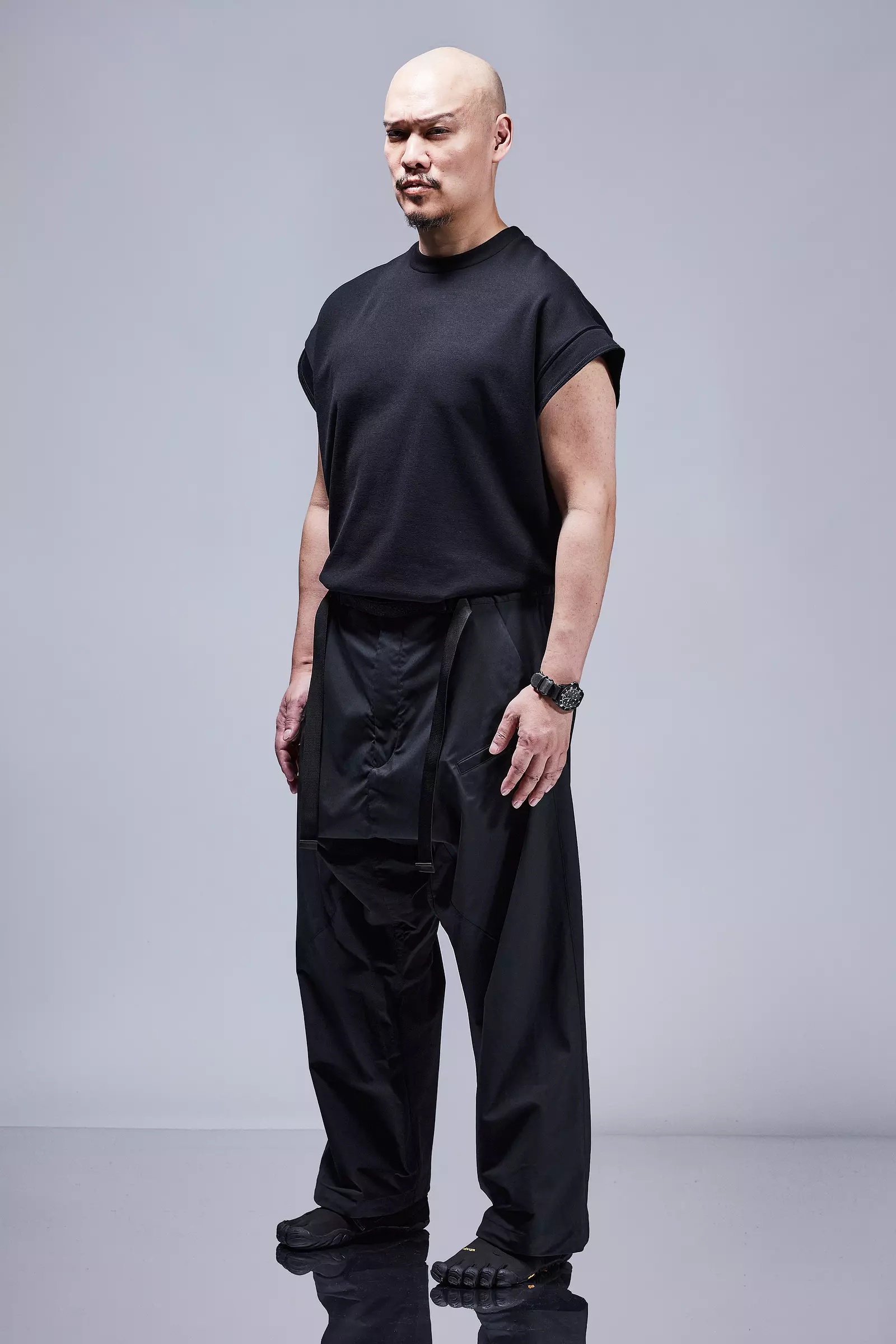 P30BL-E Encapsulated Nylon Ultrawide Drawcord Trouser Black - 11