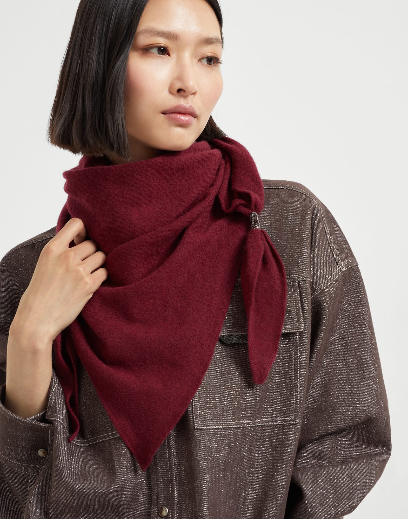 Cashmere scarf with shiny details - 3