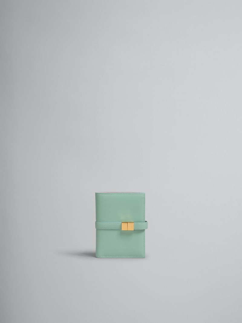GREEN LEATHER BIFOLD PRISMA WALLET 1