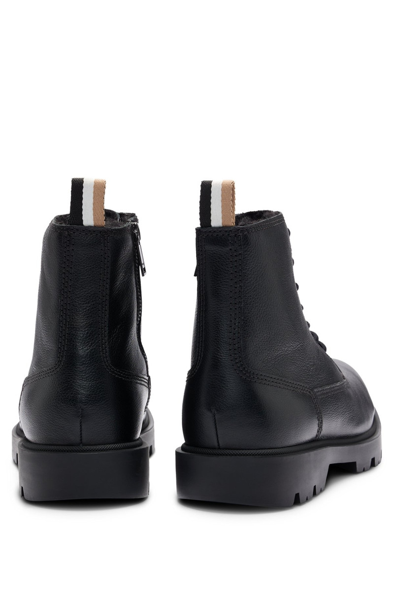 HALF BOOTS IN GRAINED LEATHER WITH SIGNATURE-STRIPE TAPE 5