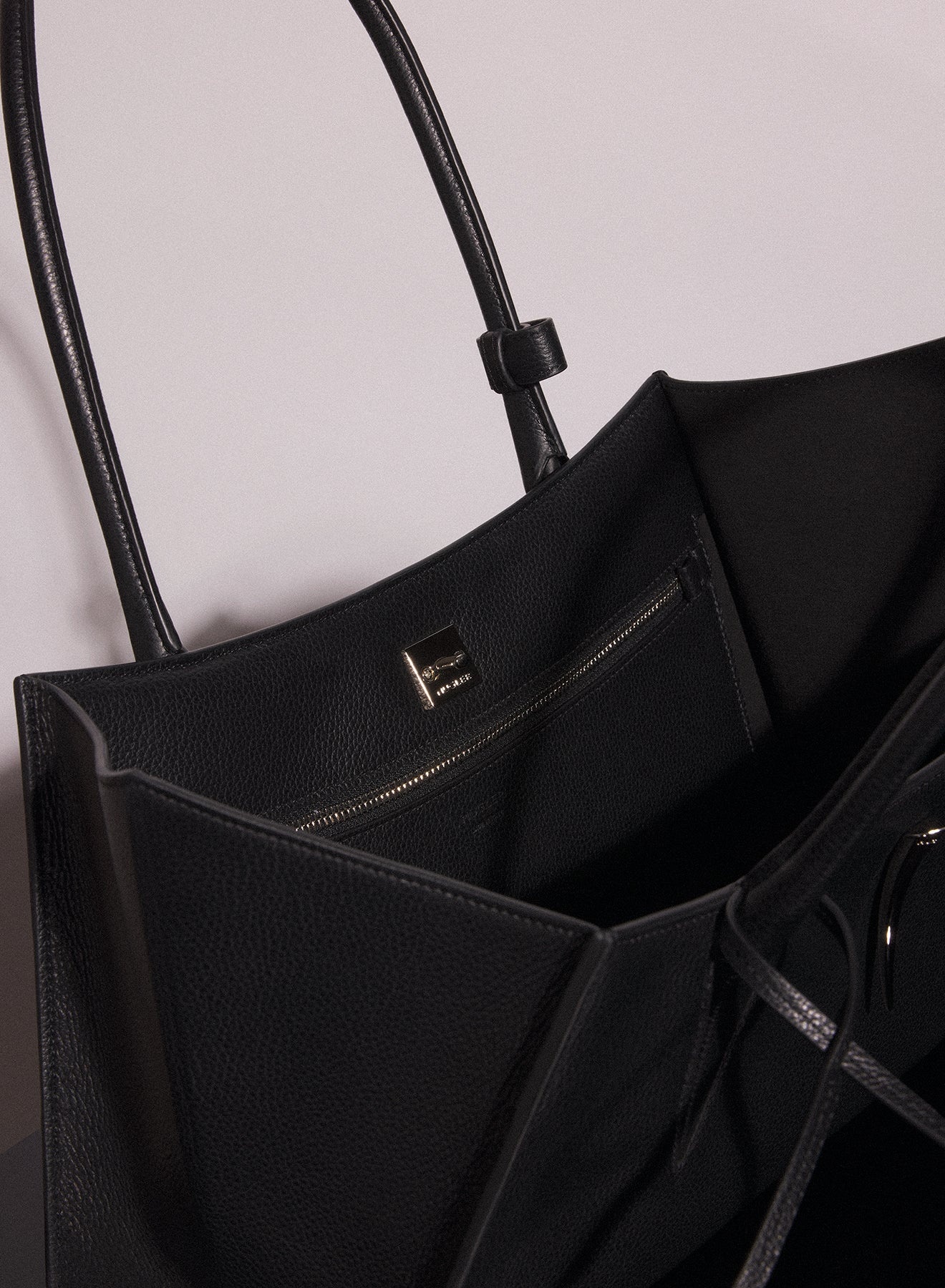 black grainy leather fang bag - 5