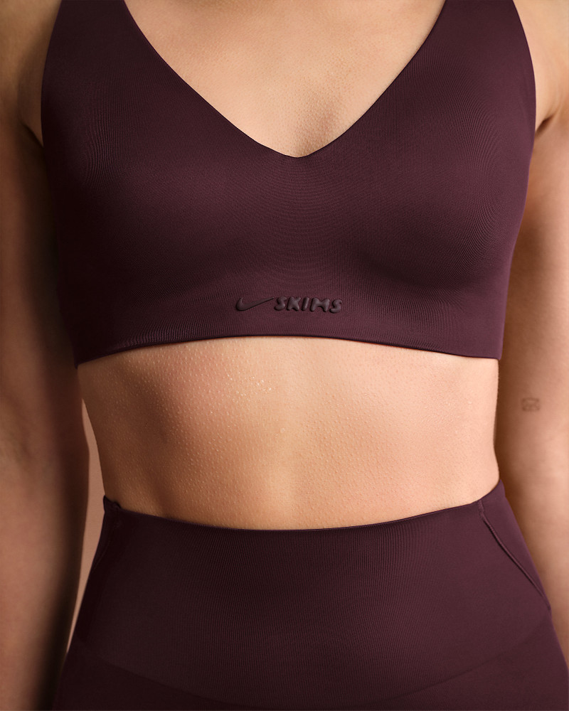 NikeSKIMS Shine Women's V-Neck Bra 6