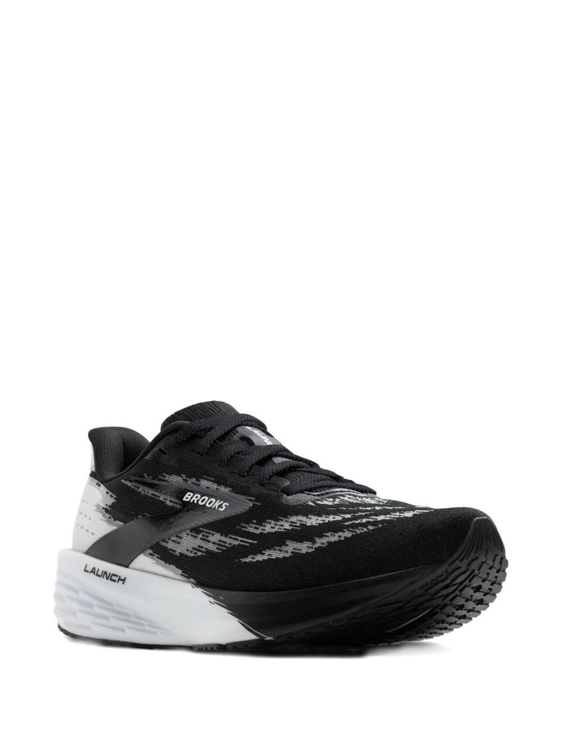 BROOKS Launch 11 "White/Black" sneakers outlook